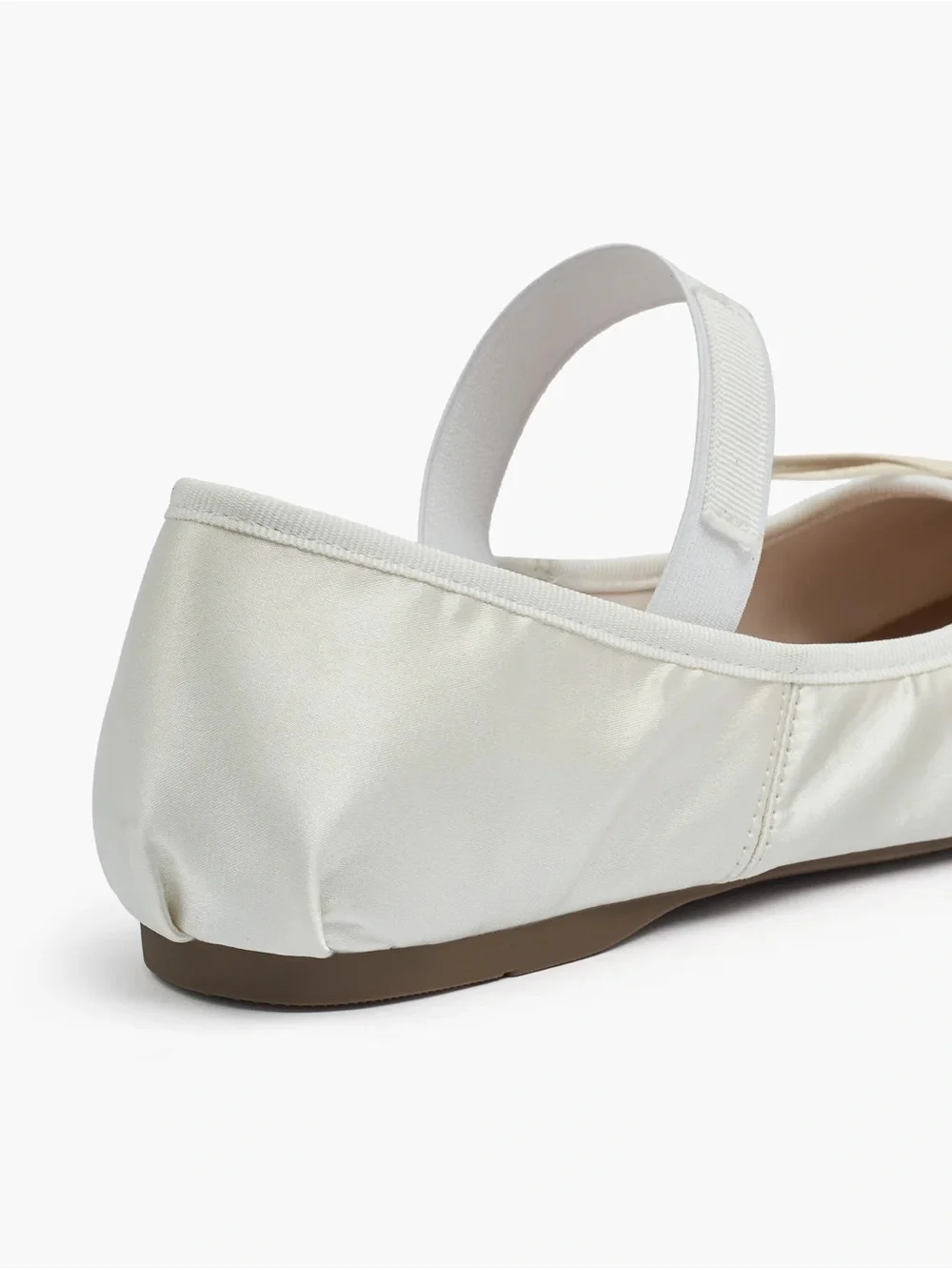 Raboesy white satin